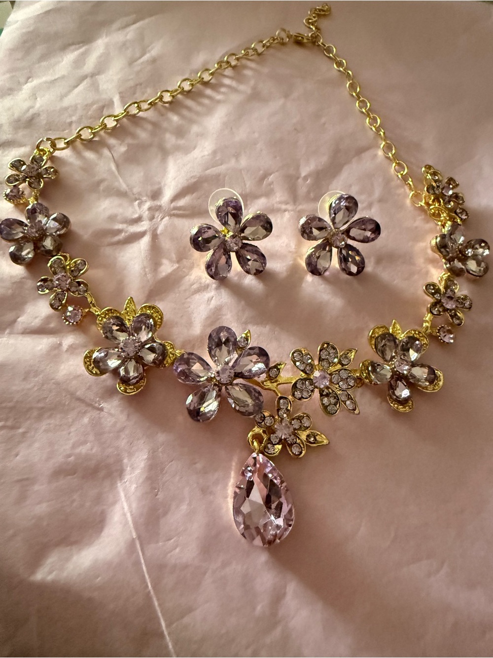 Vintage Gold-Tone Floral Crystal Necklace and Earrings Set in Light Purple